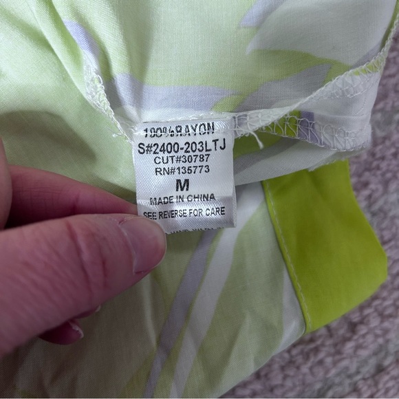 Maria & Kyndals Chartreuse Lavender White Leaf Print Blouse Tassels Tropical Med - Picture 4 of 11
